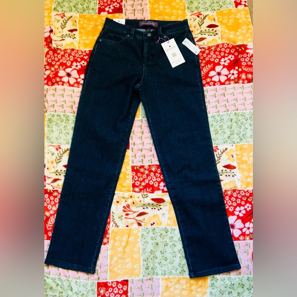 ❤️NWT Gloria Vanderbilt Amanda Slimming Jeans Size 4S dark blue color - Picture 2 of 4